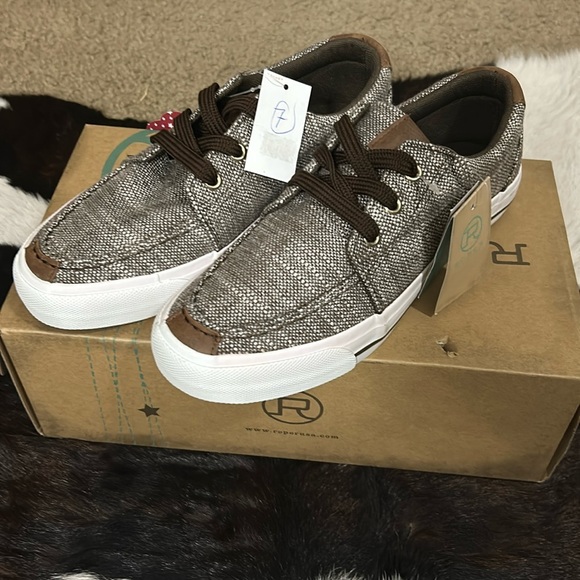 Women’s Roper Shoes - Picture 1 of 8